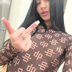 🔞 Sexy young milf perky tits big round ass tight wet shaved pussy horny slut 😈🫦💦🍑 OF now!