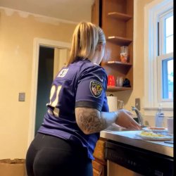MILF cooking and flashing