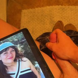 Leah keeps gaining new admirers with hard cocks