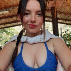 FRANCISCA ARONSSON (Enseñando Tetas) 1