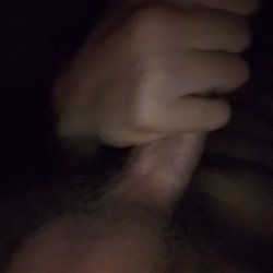 Est ce que vous aimez ma énorme bite ??