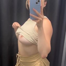 Hot Emily Leaks 18+