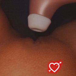 Girl masturbation with Satisfyer