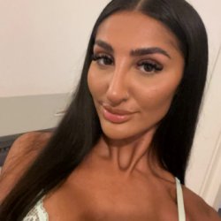 Cum paint my tits with your load 💦