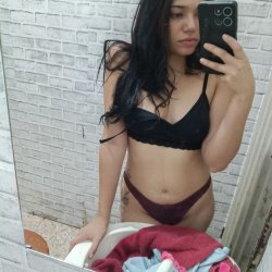 Inscrito vazou a putinha tatuada! Vídeo novo erome Brasil vazados novinha anal