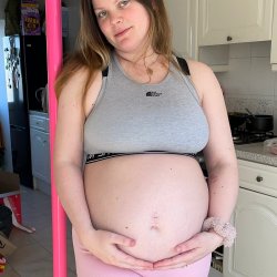 Call me a pregnant slut - it makes me wet