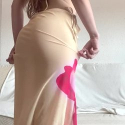 🔞Sexy ass tease in sheer sarong🍑💋 Full vid on OF!