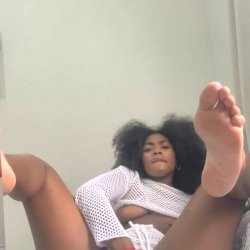 🔞 Sexy spread legs, juicy tits & ass tease 🍑💋 Full nude on OF!