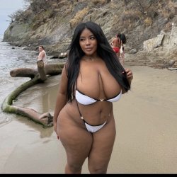 Colombiana teta super grande