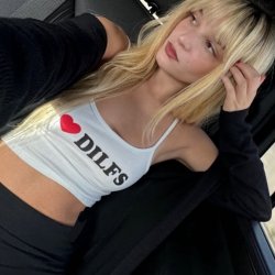 Anna loves dads