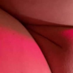 Thick ass spreads wide for deep penetration 😋