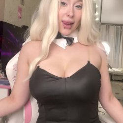 🔞Hot bunny milf big perky tits round ass fishnets sexy tease 😈🫦💦 OF now