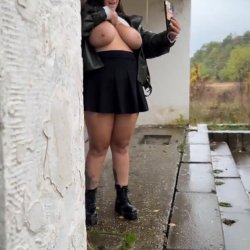 Stunning Betty Bong Leaks 18+