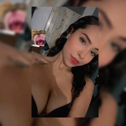 Moreninha delicia caiu na net mostrando tudo e mamando! novinha, vazou, vazados, vazada, amador