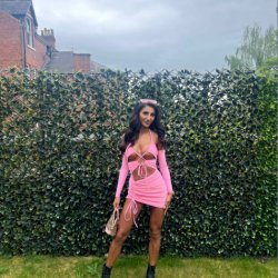 How do you want to remove this sexy outfit from me