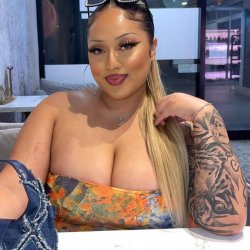 Request.. Polynesian🇹🇴🇦🇺Baddie.. <> The Wade Sisters..