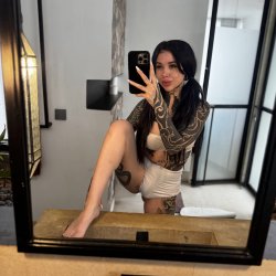 Tattooed slut waiting to be fucked Honey💦