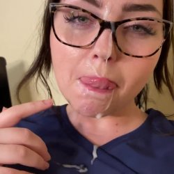Facial lovers taking 🥜 in work scrubs