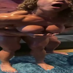 Muscle mommy