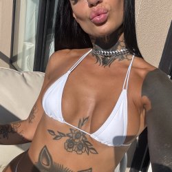 The sunshine makes everything look better… especially me