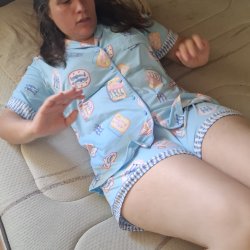 Beautiful married brunette amateur blowjob