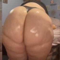 Huge Ass Pawg BBW Oil Clap