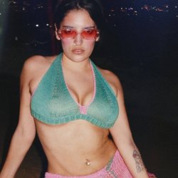Vale de la cuesta mexicana influencer tetona