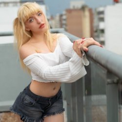 This is what ‘effortless sexy’ looks like