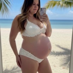 Being pregnant didn’t stop me from being a naughty girl 😈
