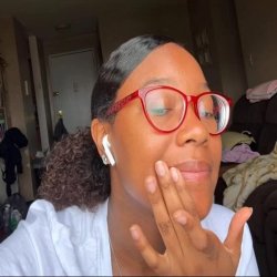 keyana pretty face and lips 💋 and skin always nutty