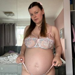 Would you get a lil rough with a horny lil pregnant