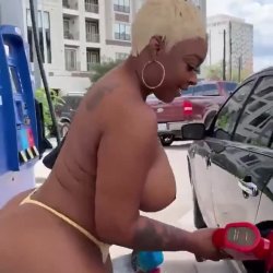 xfree@pornqueen_588568