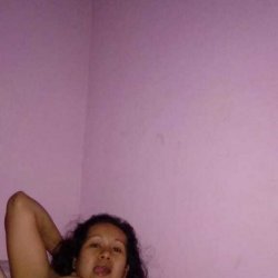 Jenifer puta casáda infiel me vende fotos desnuda mostrandome su rico culo