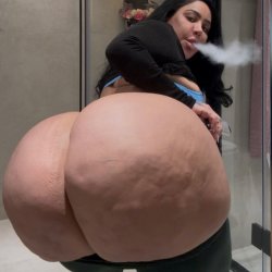 Bbw arab twerk solo