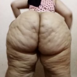 Middle eastern arab with a DONKEY BOOTY!