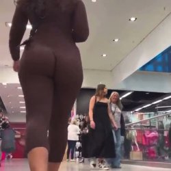 Pawg walking