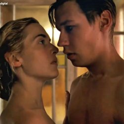 Erotic Scene of step-Mom trying to fuck her step-Son 😮😍