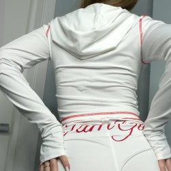 🔞 Sexy young blonde big round ass perky cheeks hot tease 🍑💦🫦😈 OF now!