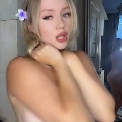 Hot Emily Leaks 18+